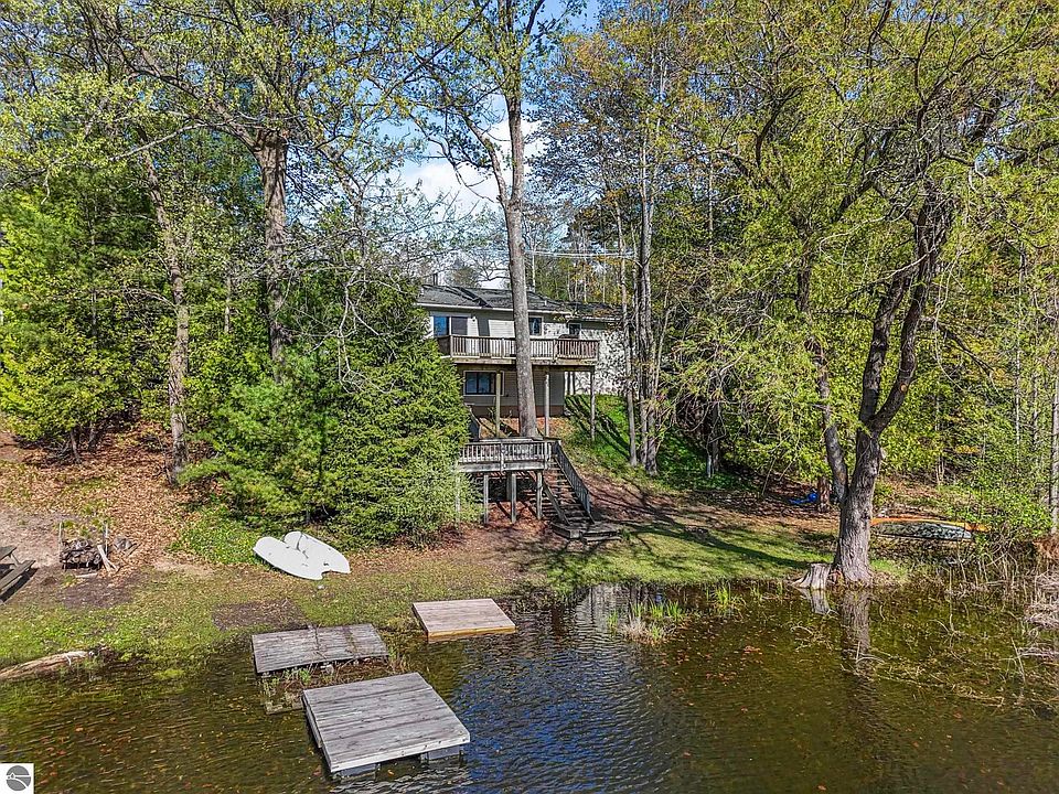 1st image of 4064 N Spider Lake Rd