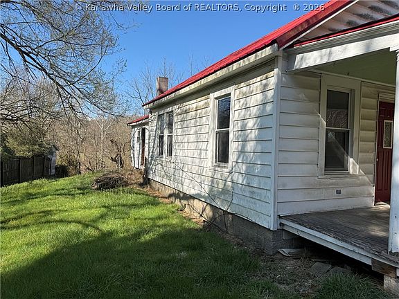 3rd image of 1388 Sliding Hill Creek Rd