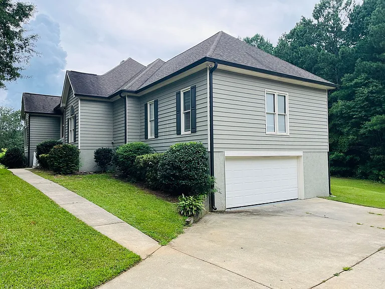 70 Indian Bluff Dr — Photo 2