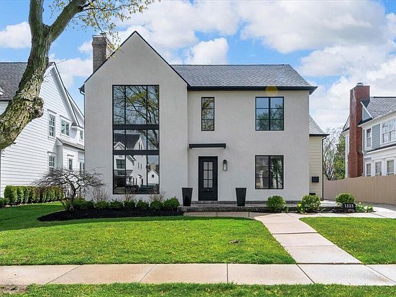2nd image of 1323 Washington Blvd