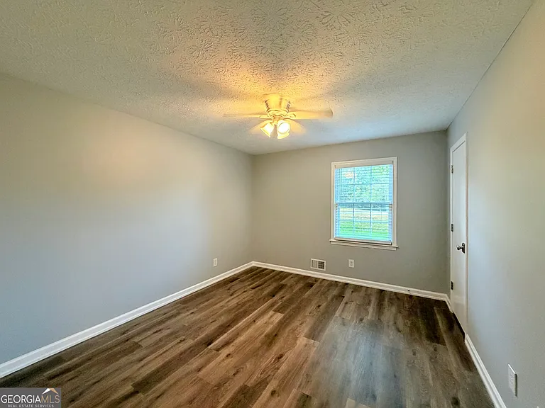 315 Hardscrabble Rd — Photo 10