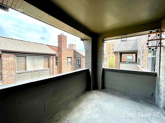 4th image of 710 W 48th St #305