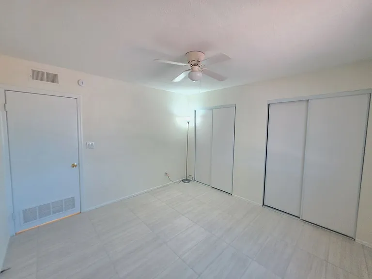 1243 N Oleander St — Photo 22