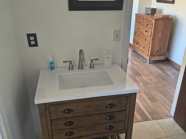 751 Riverside Dr — Photo 10