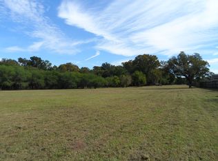 1 Old Masonic Rd, Brenham, TX 77833