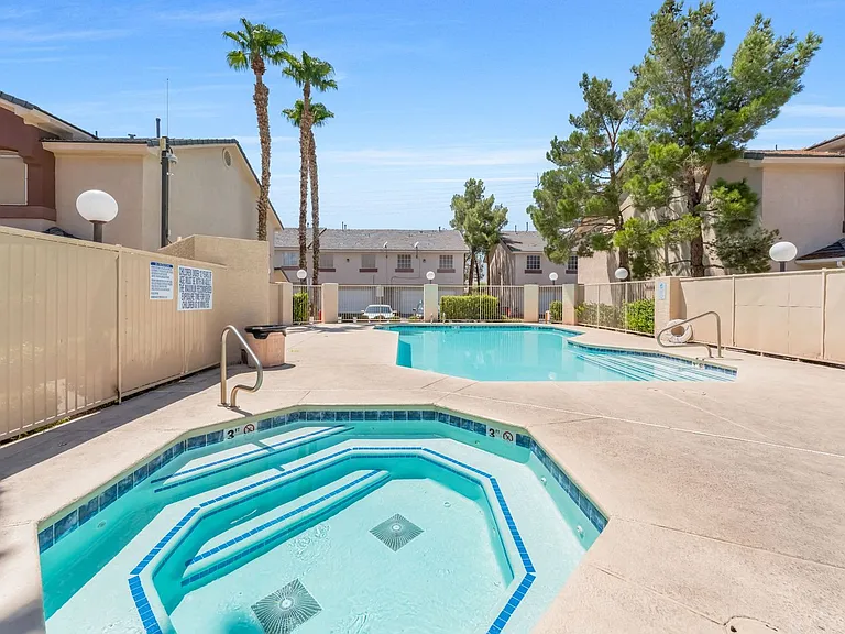 1310 Dusty Creek St — Photo 21