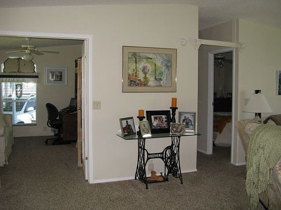 View to den & guest suite