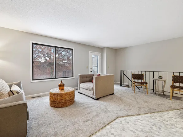 94 96th Ln NE, Blaine, MN 55434