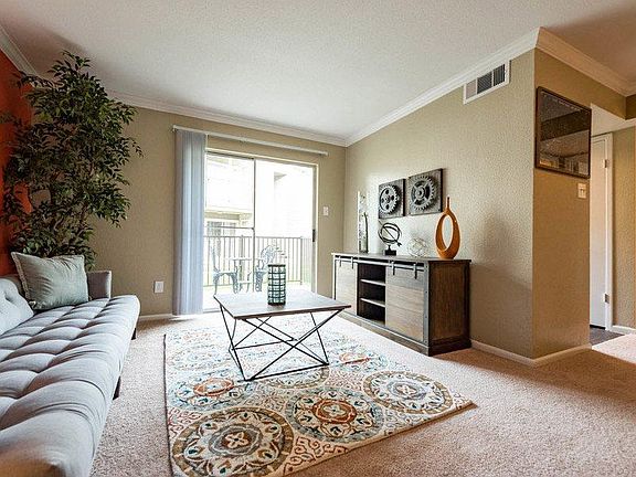 5th image of 3000 Plantation Dr #90