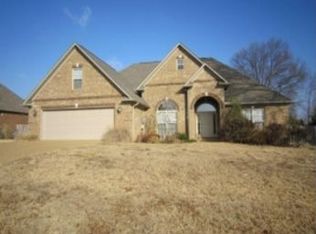 325 Meadow Brook Dr #D, Henderson, TN 38340