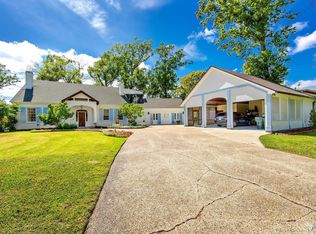 411 Oak Alley Dr, Houma, LA 70360