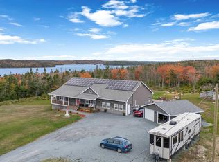 359 Seligs Rd, Halifax, NS B3T2A8