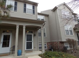 1035 Ellsworth Dr, Grayslake, IL 60030