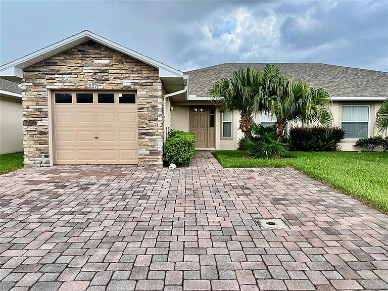 2637 Shelby Ruth Pl — Photo 1