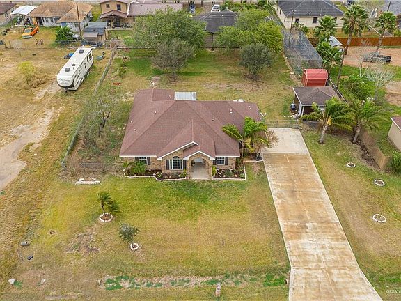 3rd image of 506 Fresno Dr