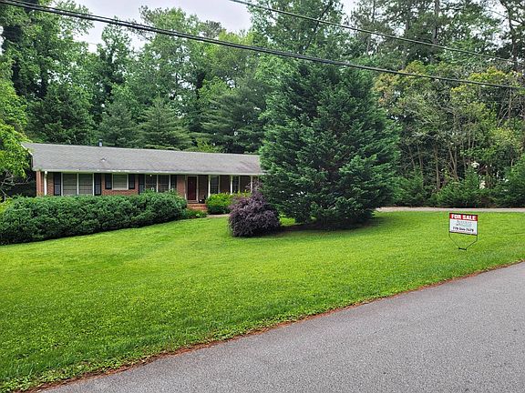 5th image of 2052 Lake Lucerne Dr SW
