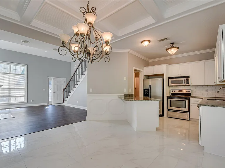 2909 Aylesbury Dr — Photo 10