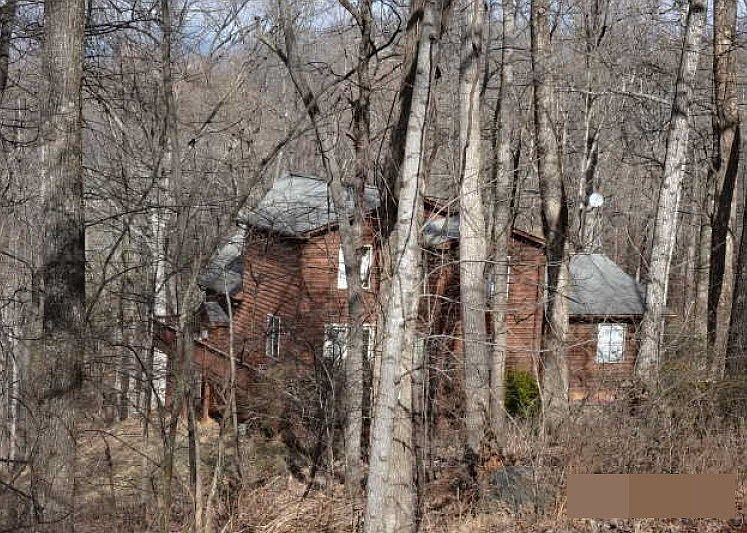 2nd image of 760 High Knob Rd