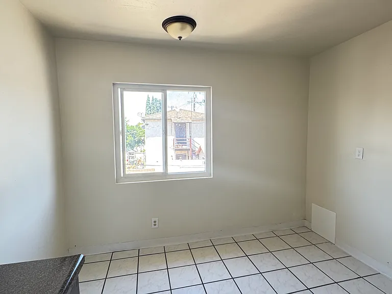 8180 California Ave #D — Photo 7