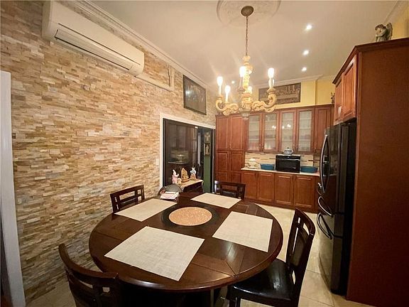 3rd image of 260 President St APT 1