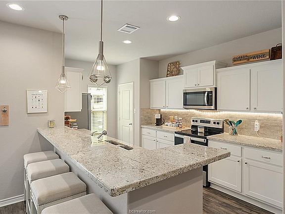 5th image of 505 Hayes Ln