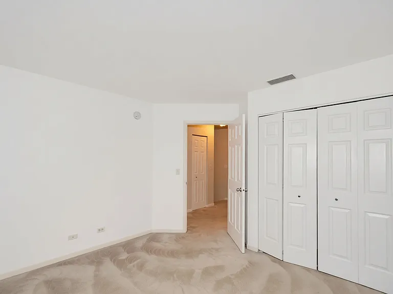 582 Declaration Ln — Photo 17