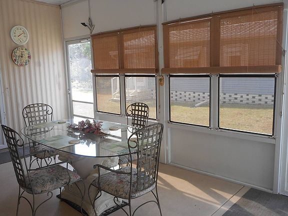 2nd image of 366 Camellia Dr