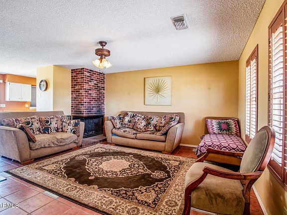 4th image of 1138 E Bisnaga St