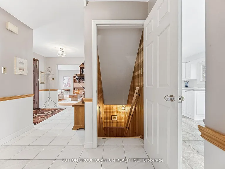1511 Ifield Rd — Photo 33