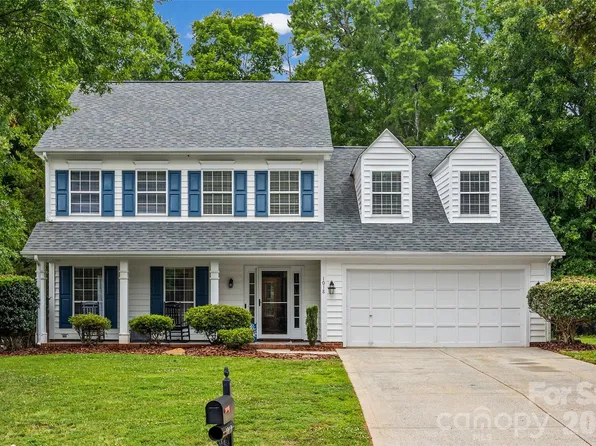 1018 Briarmore Dr, Indian Trail, NC 28079