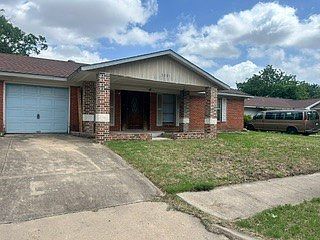 1st image of 3201 Sanders Dr