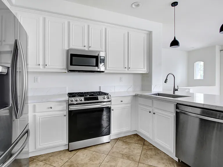 7733 Hess Pl #3 — Photo 6