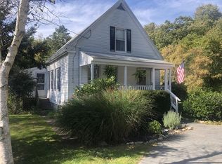 17 Crystal Spring Rd, Mattapoisett, MA 02739