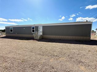 3604 E Canary Ln, Kingman, AZ 86409