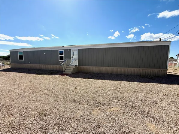 3604 E Canary Ln, Kingman, AZ 86409