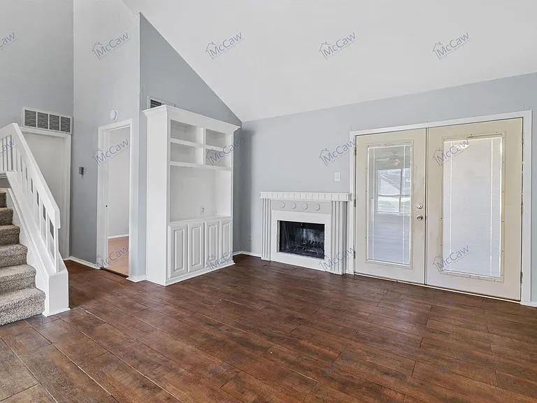 2101 Park Willow Ln #B — Photo 4