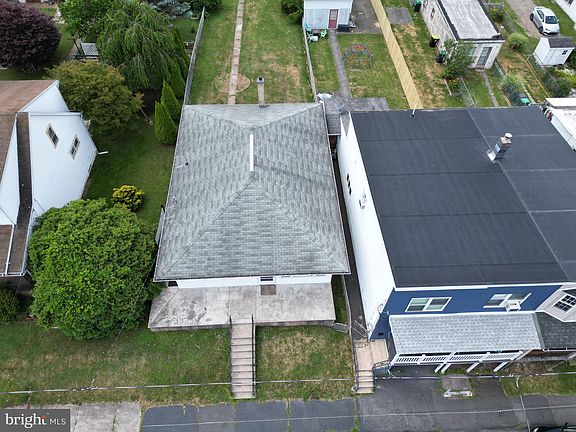 3rd image of 318 S Balliet St
