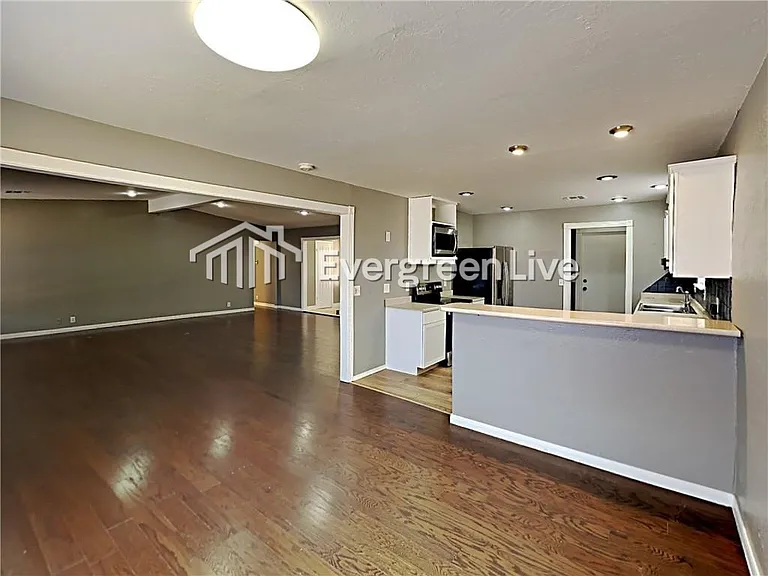 1120 Mars Rd — Photo 5