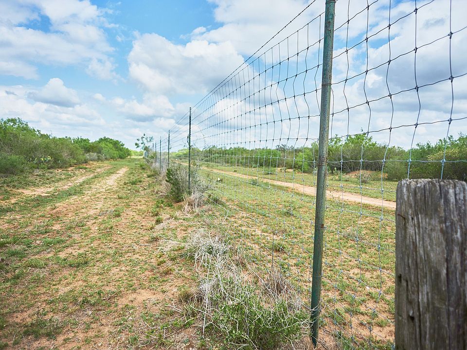 High fenced on 3 sides