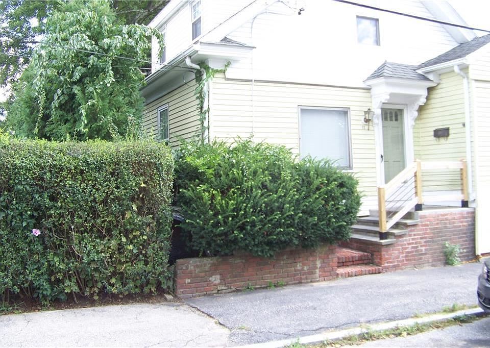 1st image of 11 Blaine St