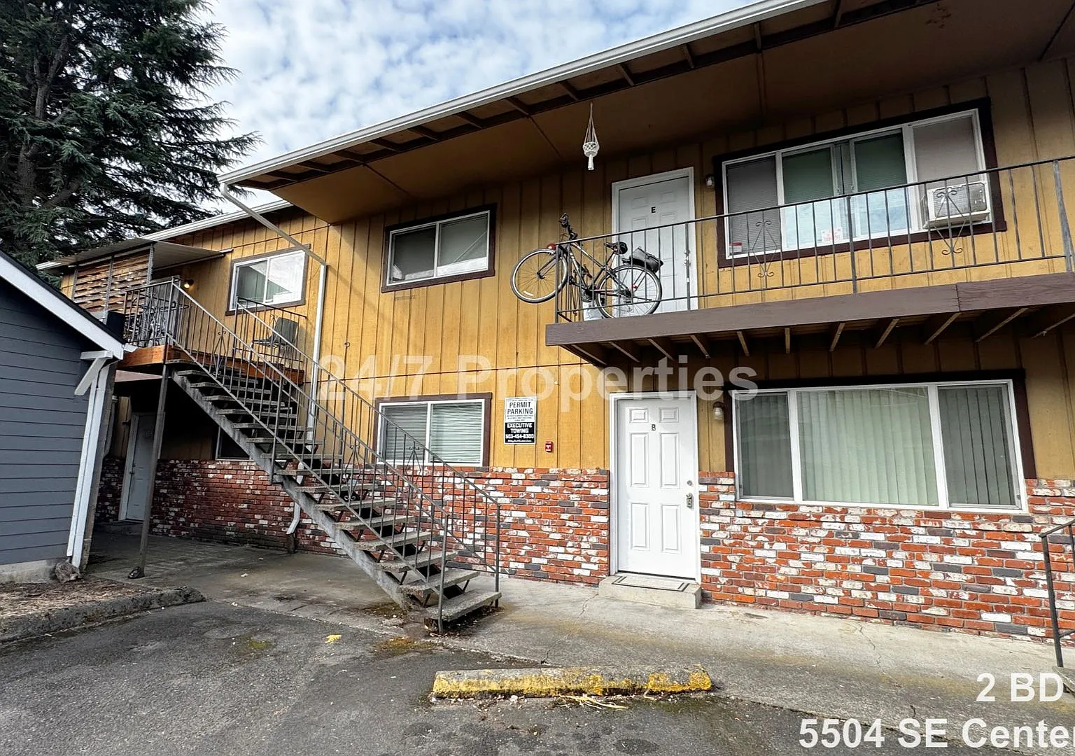 Updated 2 BD | 1 BA w/ Parking - FoPo — Photo 1