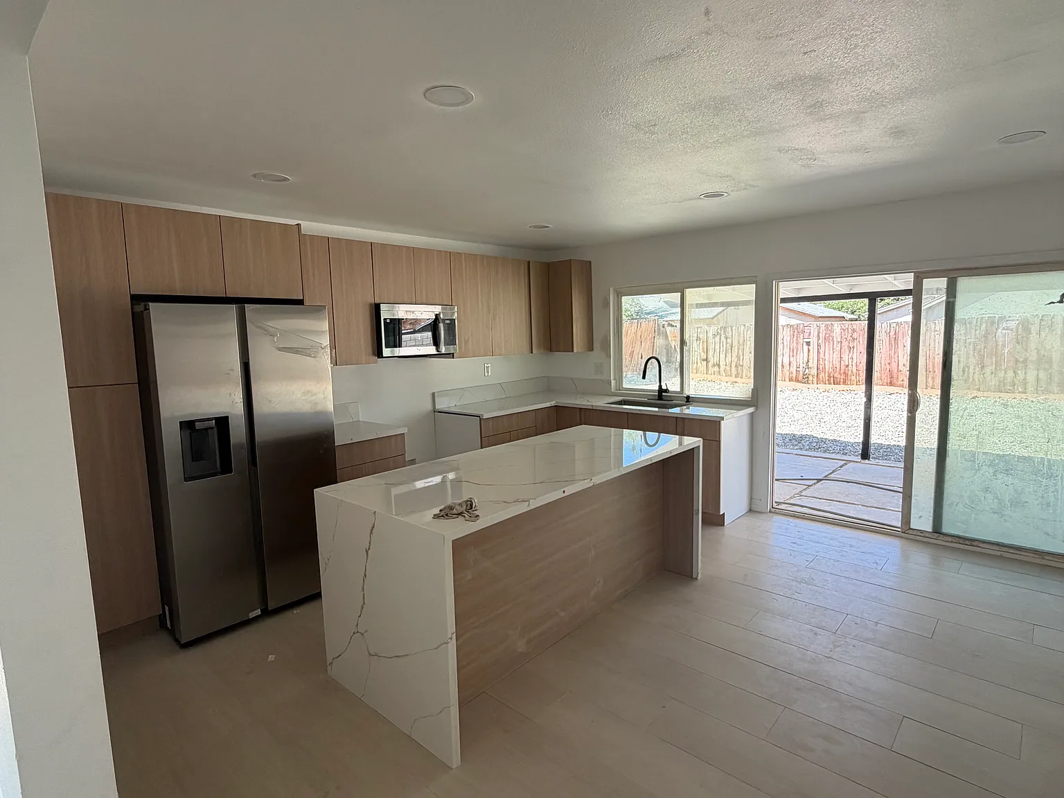 4 bed, 1178 sqft, $2,500 — Photo 3