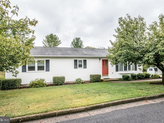 715 Spring Pkwy Woodstock Va 22664 Zillow