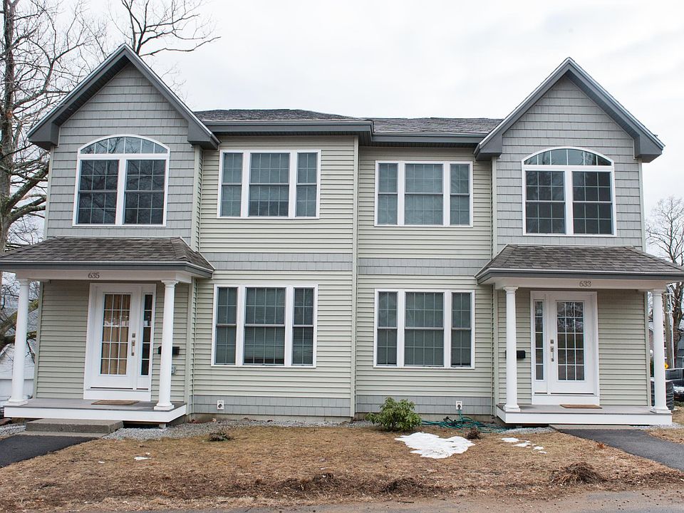 Front of house/right hand unit is for rent