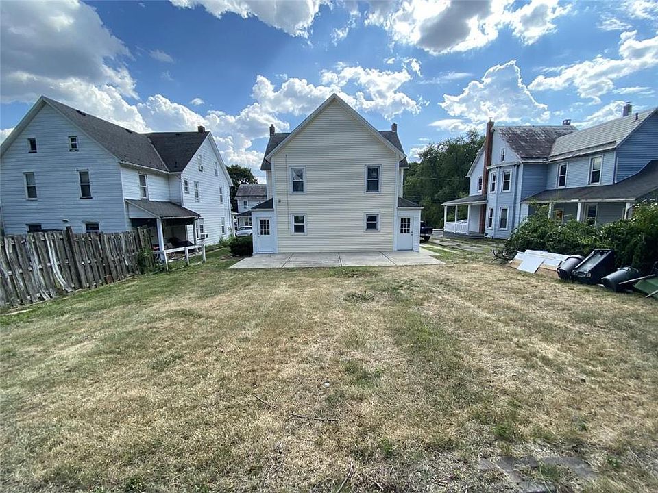 448 Broad St, Pen Argyl, PA 18072 Zillow