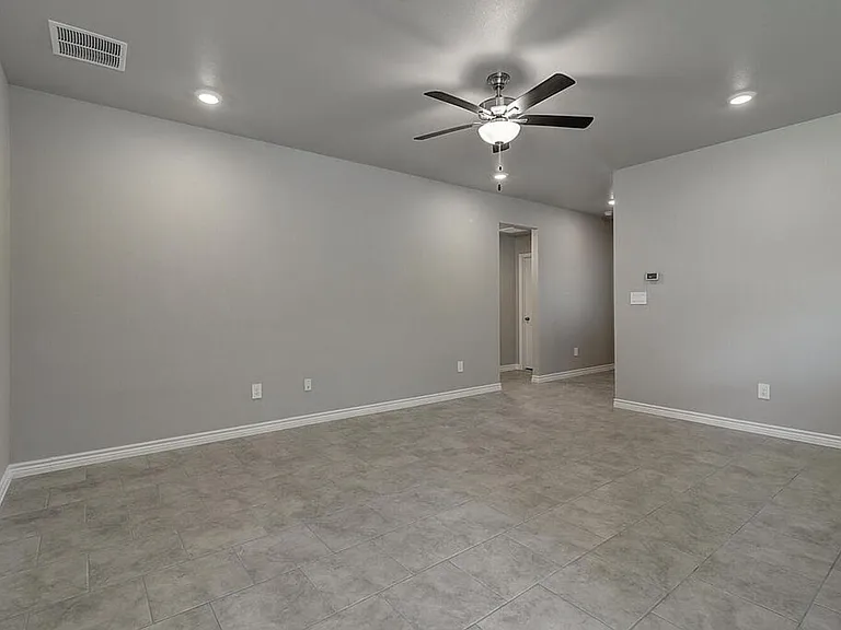1269 Carnaby St — Photo 25