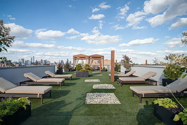 Rented by Compass | media 28