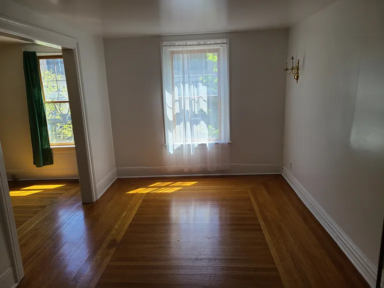 98 Remsen St — Photo 3