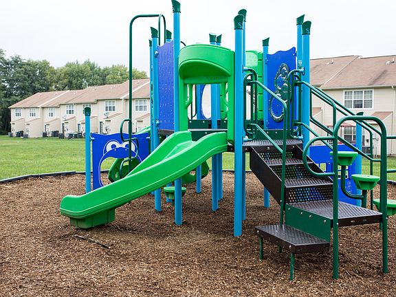 4th image of 86 Park Cove Dr #122H
