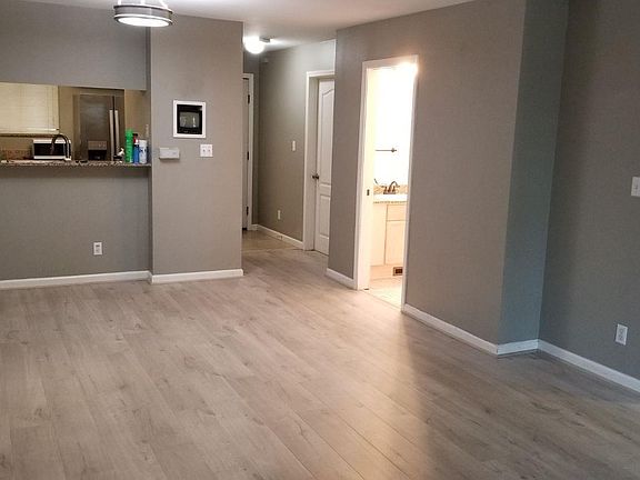 4th image of 1142 Eddy St Unit A